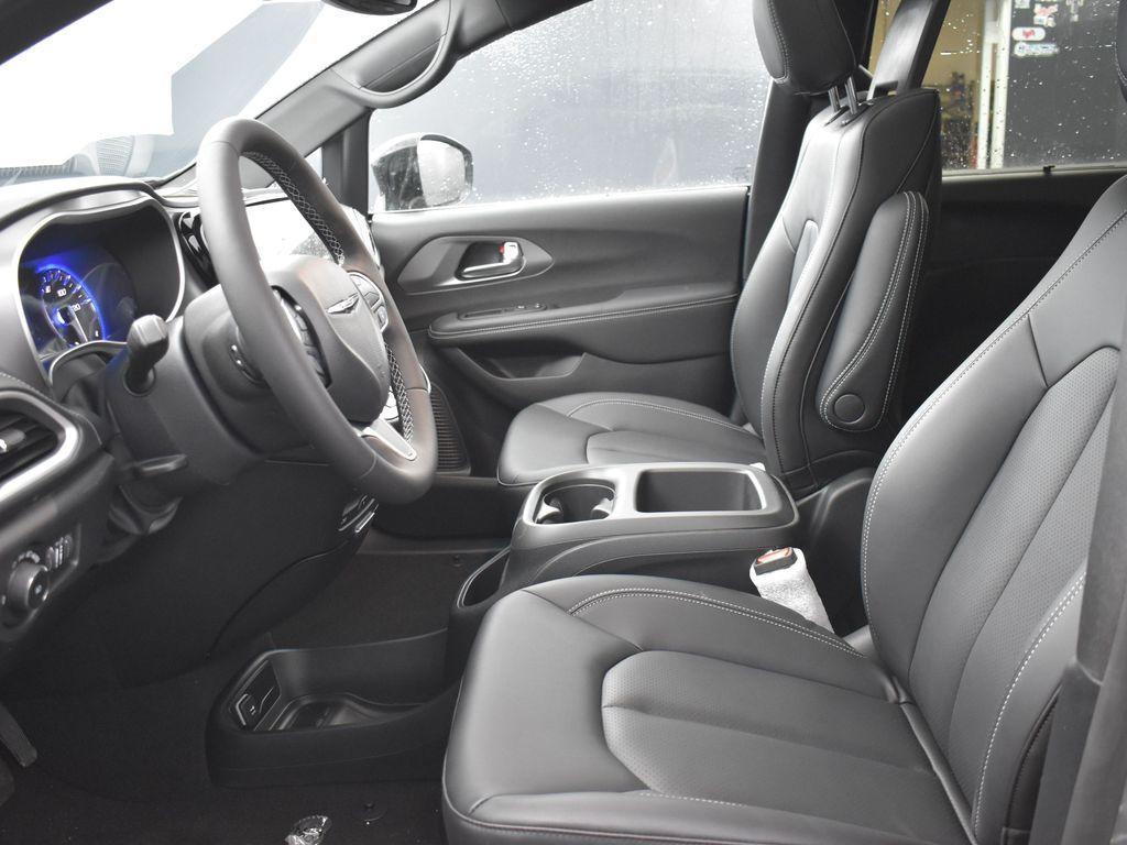 new 2025 Chrysler Pacifica car, priced at $49,995