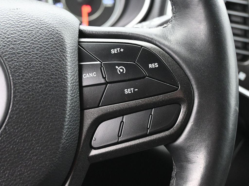 used 2019 Jeep Cherokee car, priced at $17,254