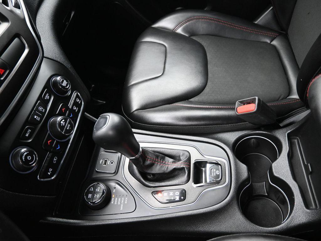used 2019 Jeep Cherokee car, priced at $17,254