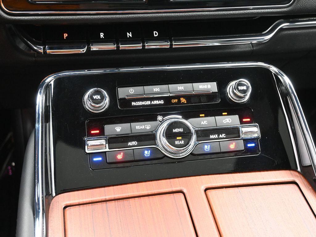 used 2024 Lincoln Navigator car, priced at $66,229