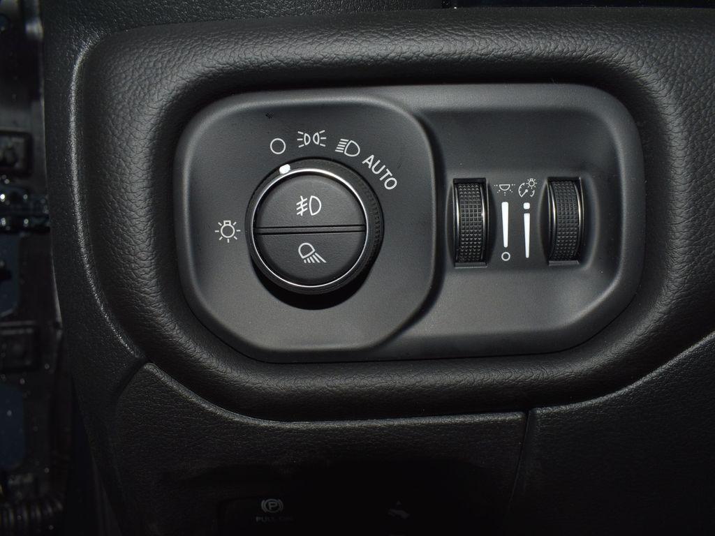 new 2025 Ram 1500 car