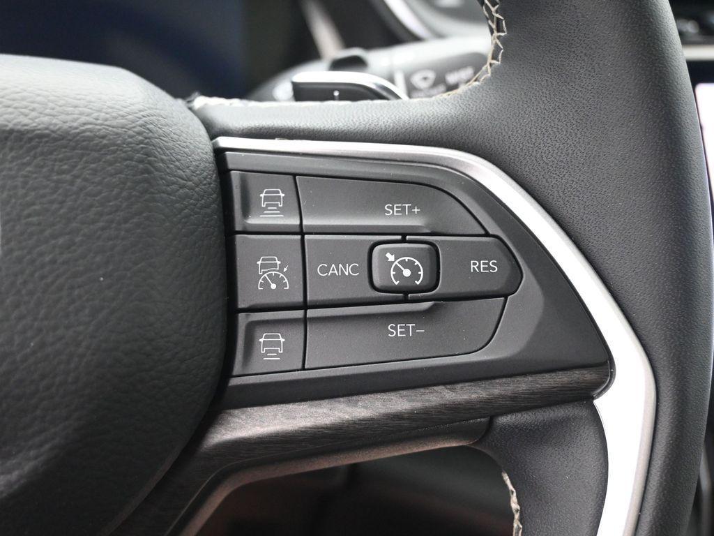 used 2024 Jeep Grand Cherokee L car, priced at $37,616