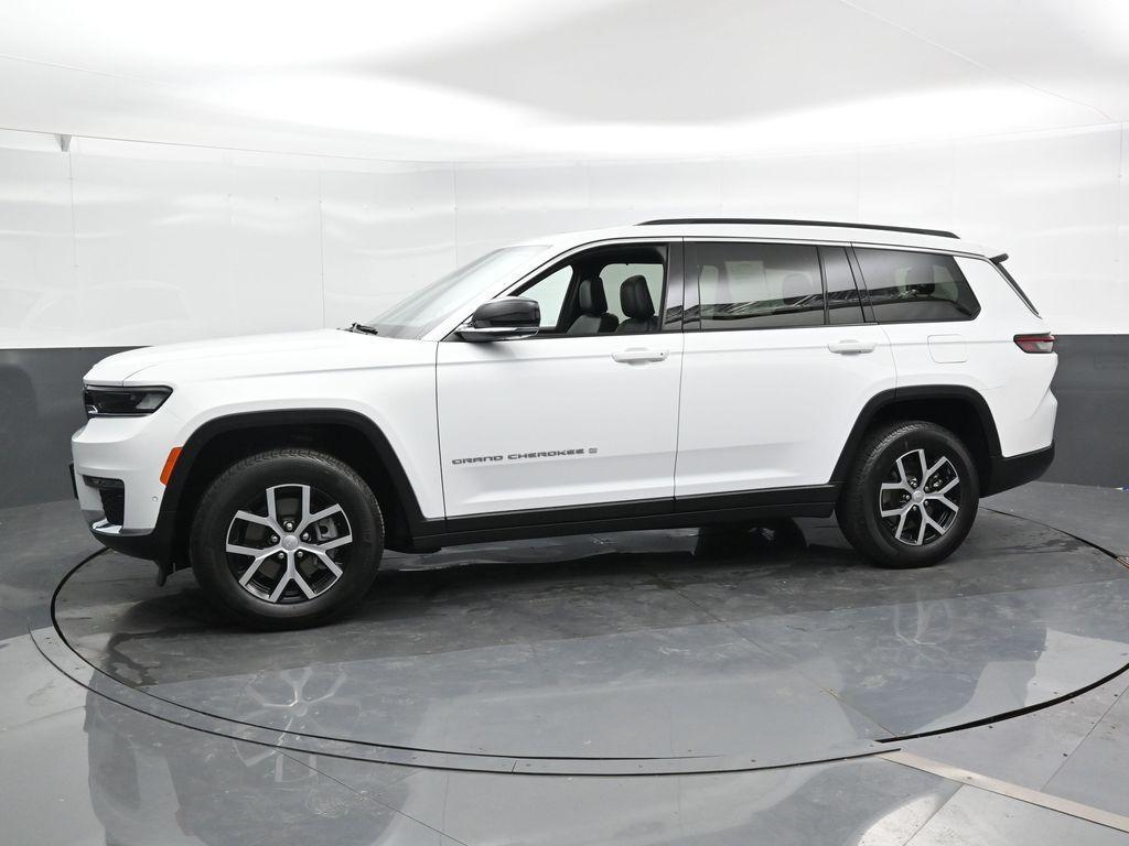 used 2024 Jeep Grand Cherokee L car, priced at $37,616