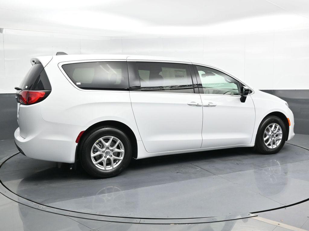 new 2025 Chrysler Voyager car, priced at $40,640