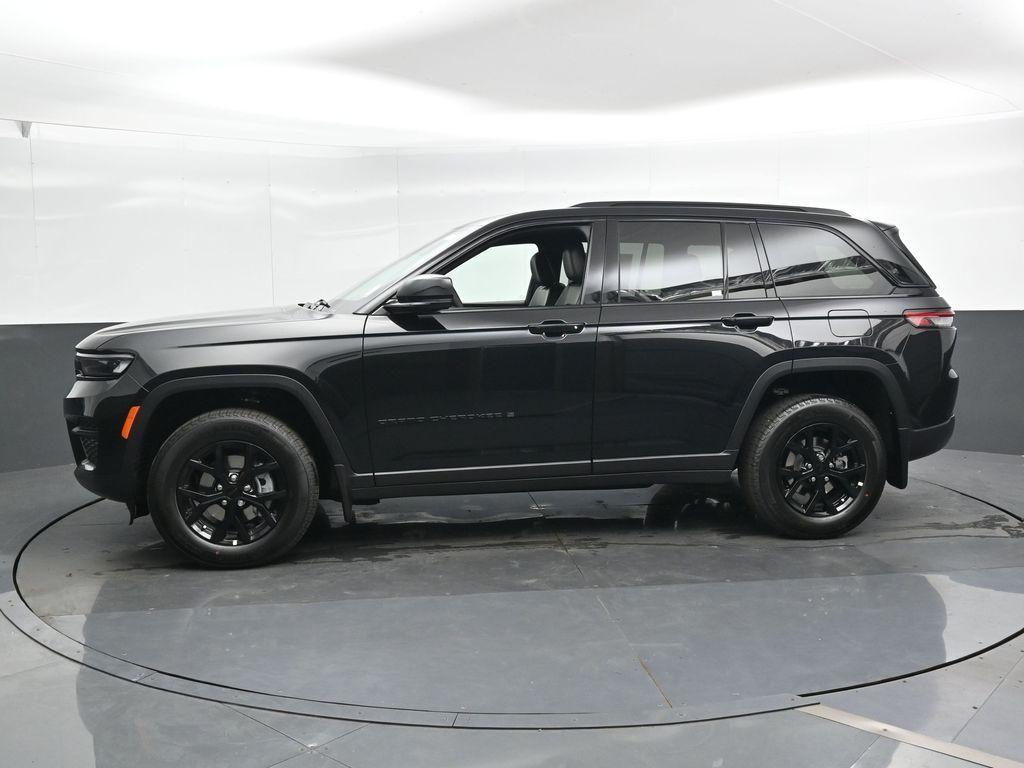 new 2025 Jeep Grand Cherokee car, priced at $44,405