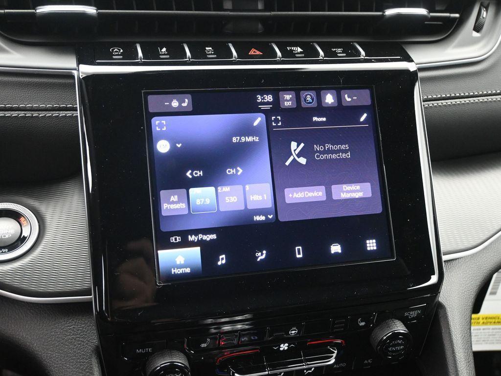 new 2025 Jeep Grand Cherokee car, priced at $44,405
