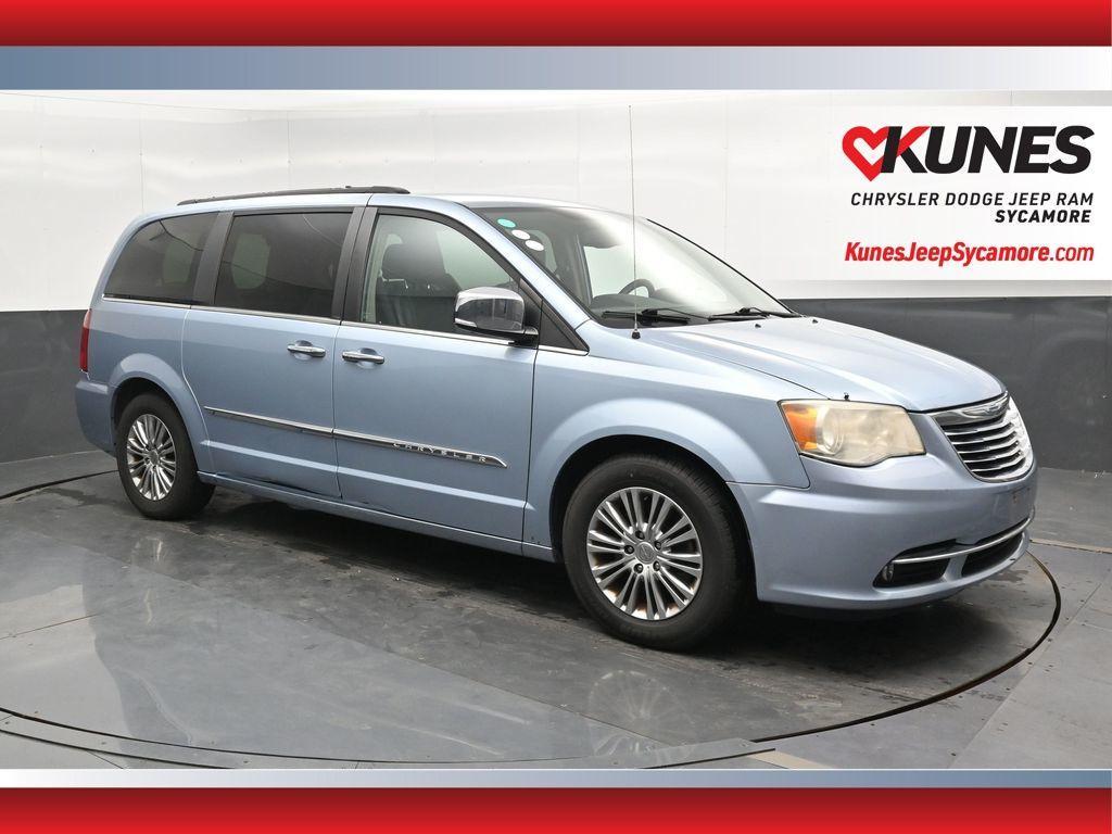 used 2013 Chrysler Town & Country car, priced at $2,595