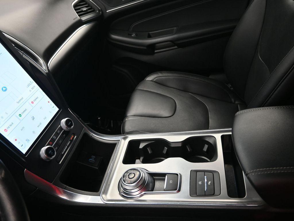 used 2022 Ford Edge car, priced at $21,300