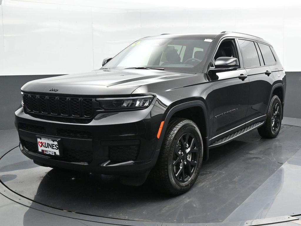 new 2024 Jeep Grand Cherokee L car, priced at $42,248