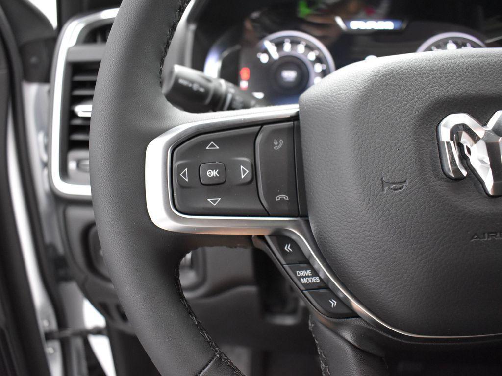 new 2025 Ram 1500 car, priced at $46,575