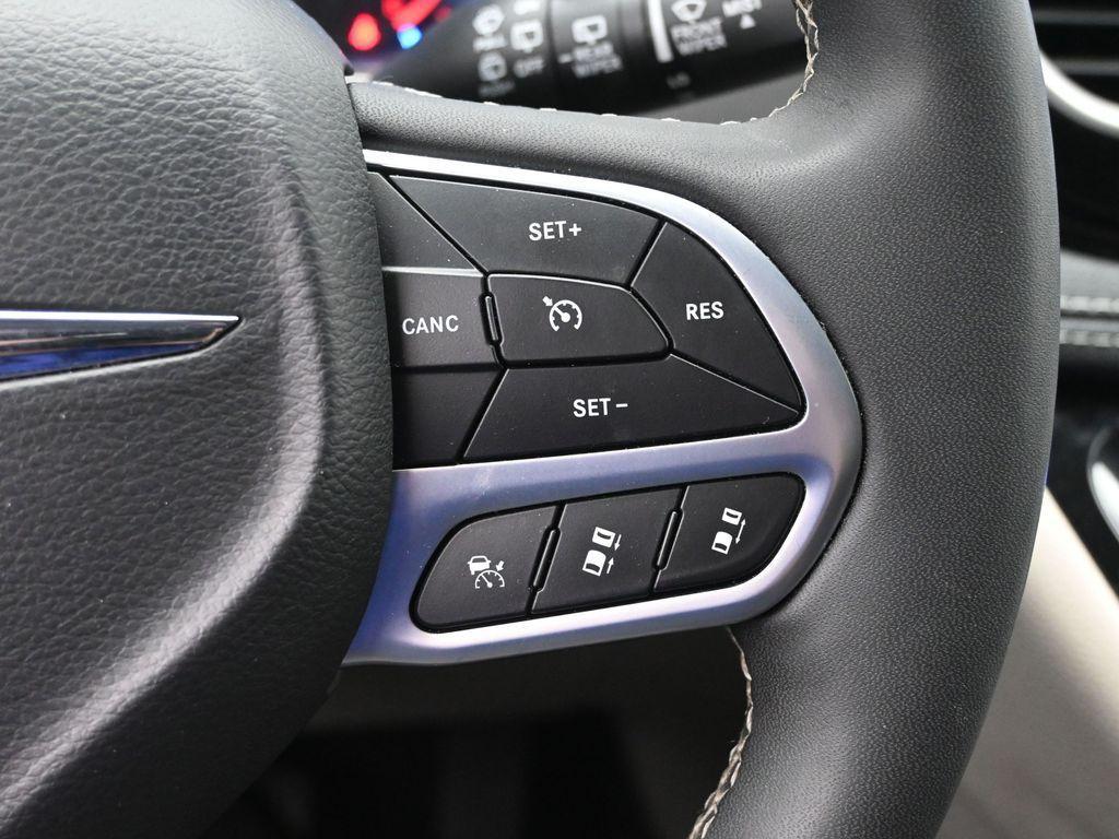 used 2023 Chrysler Pacifica Hybrid car, priced at $25,465
