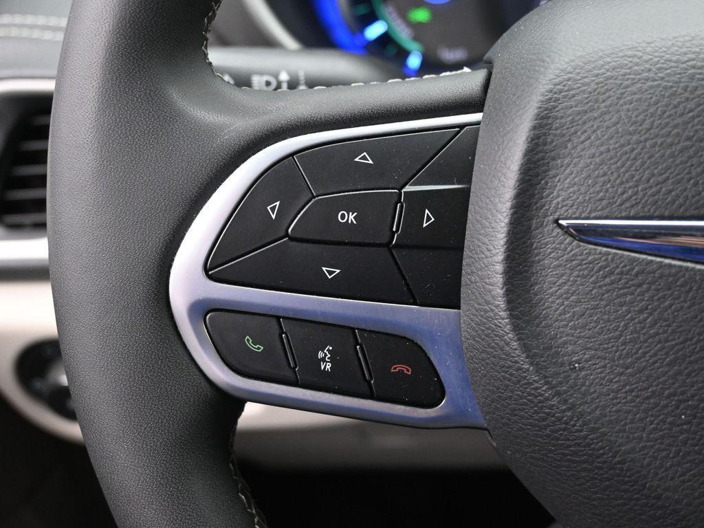 used 2023 Chrysler Pacifica Hybrid car, priced at $25,465