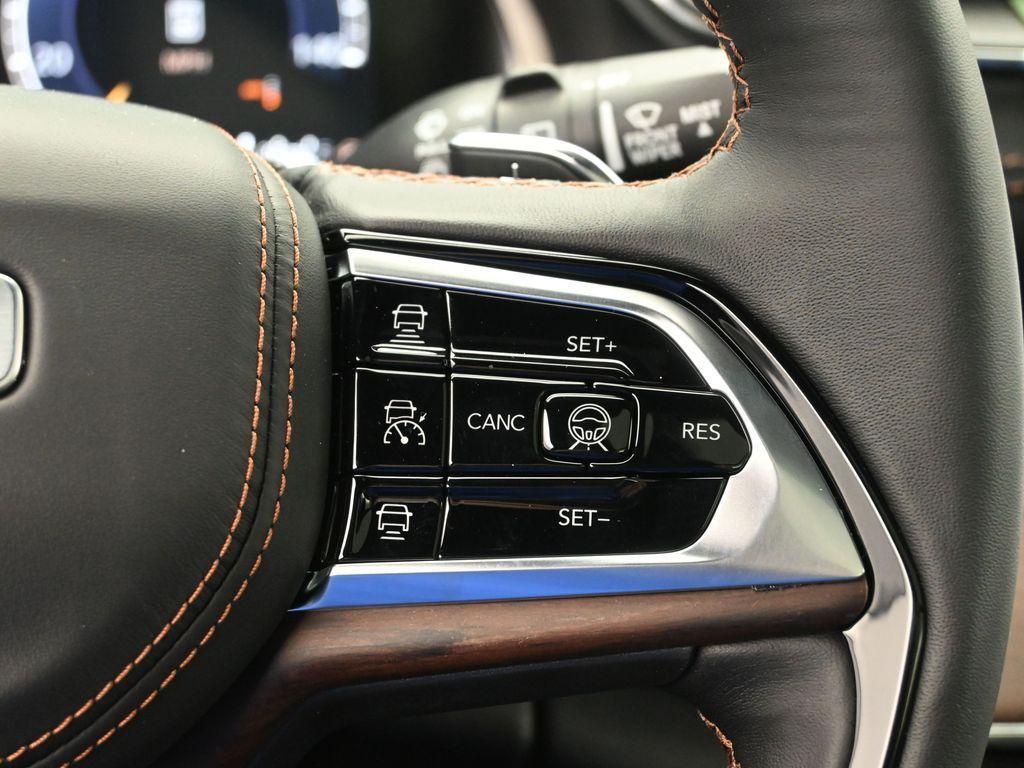 new 2025 Jeep Grand Cherokee car, priced at $62,780