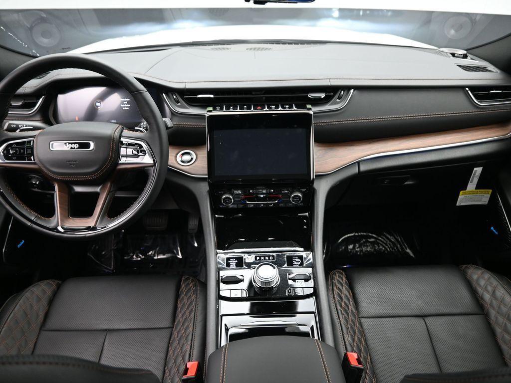 new 2025 Jeep Grand Cherokee car, priced at $62,780
