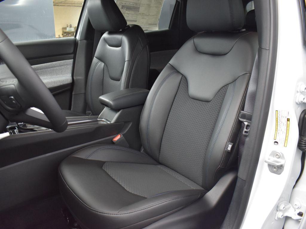 new 2025 Jeep Compass car