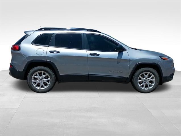 used 2016 Jeep Cherokee car, priced at $10,299