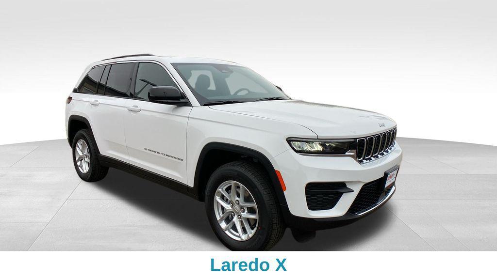 new 2025 Jeep Grand Cherokee car, priced at $35,679