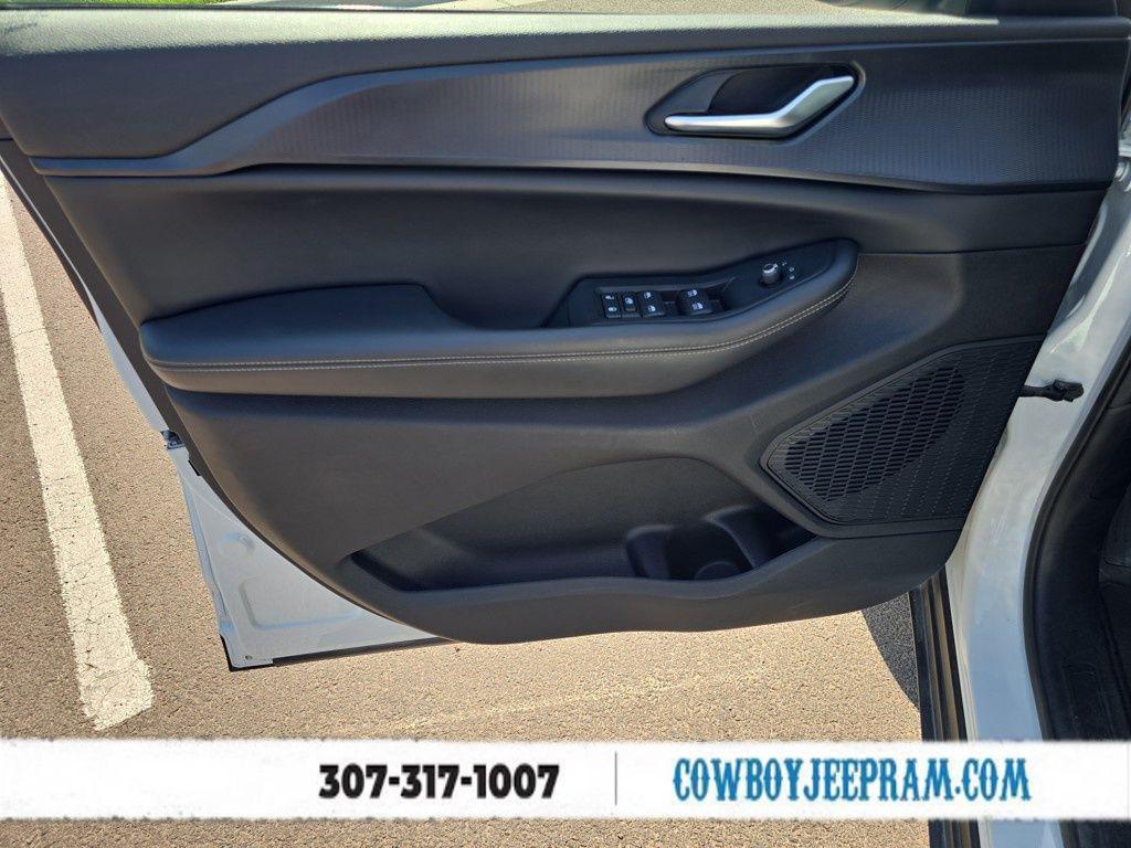 used 2023 Jeep Grand Cherokee L car, priced at $30,874