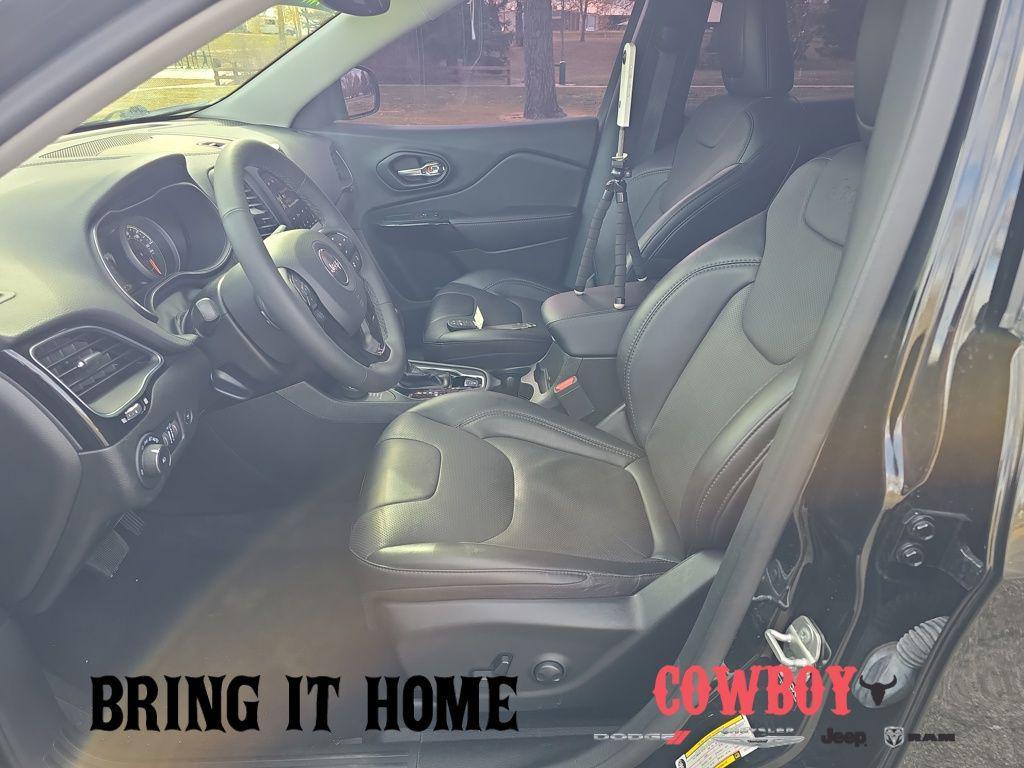 used 2023 Jeep Cherokee car, priced at $24,195