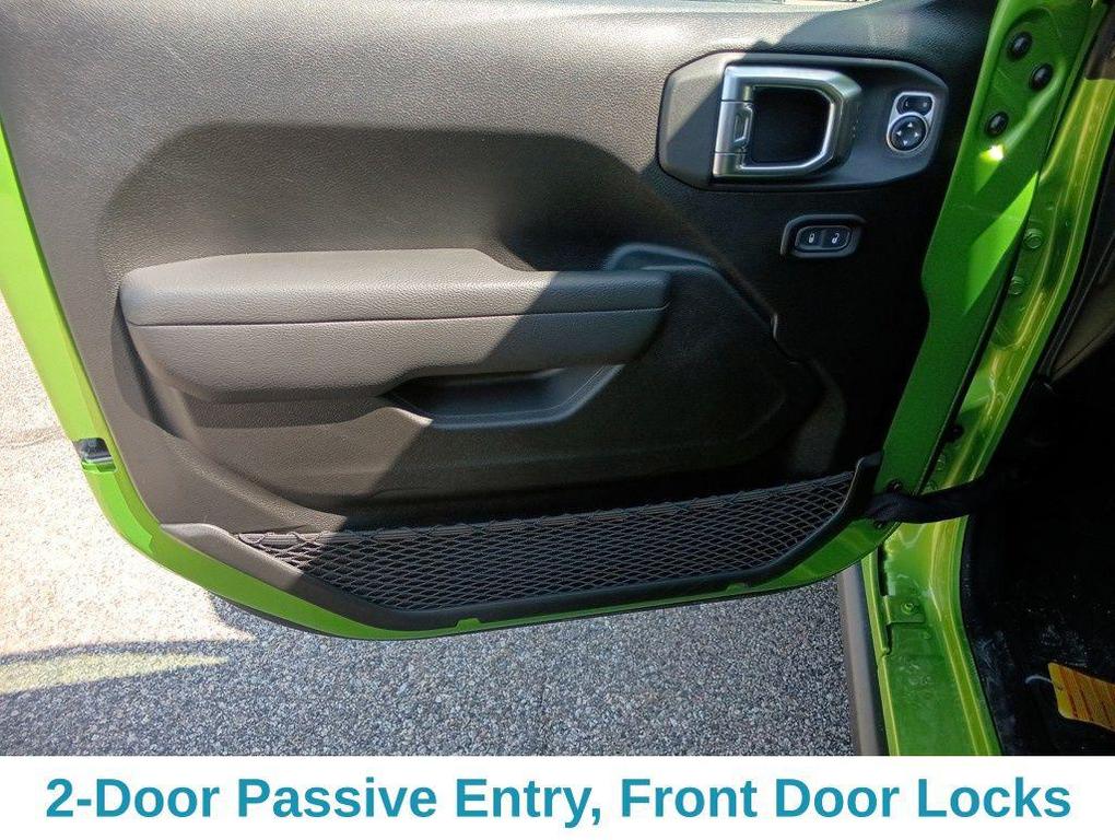 new 2025 Jeep Wrangler car, priced at $40,555