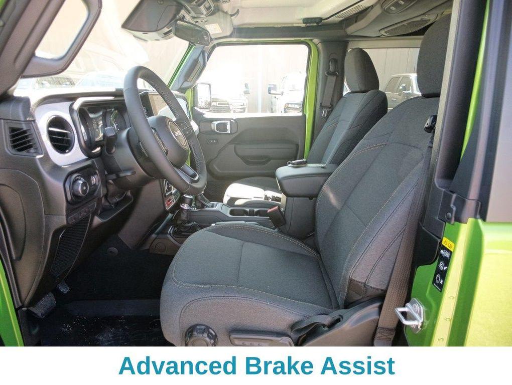 new 2025 Jeep Wrangler car, priced at $40,555