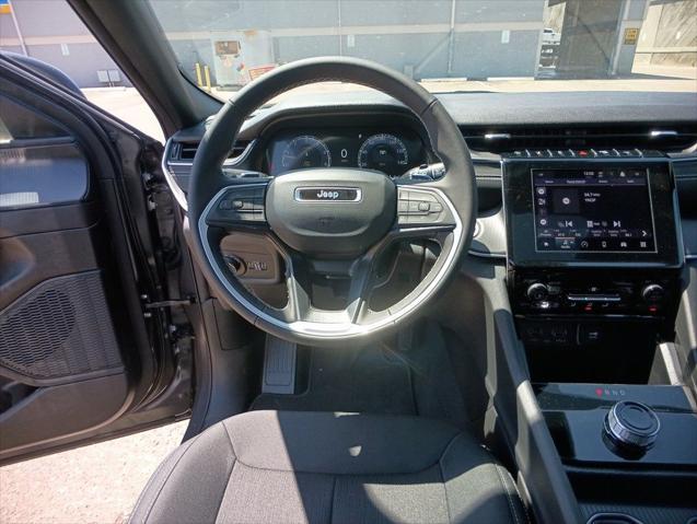 new 2025 Jeep Grand Cherokee car, priced at $38,781