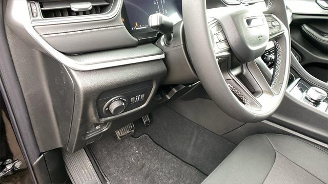 new 2025 Jeep Grand Cherokee L car, priced at $37,993