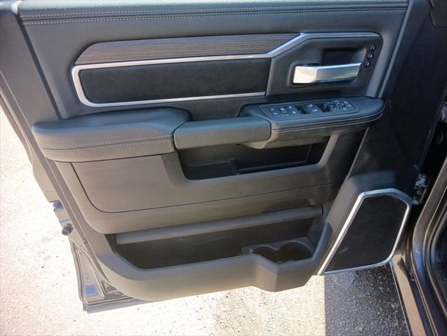 new 2025 Ram 3500 car, priced at $80,970
