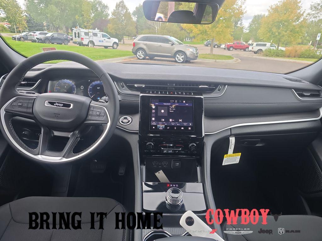 new 2025 Jeep Grand Cherokee car, priced at $36,634