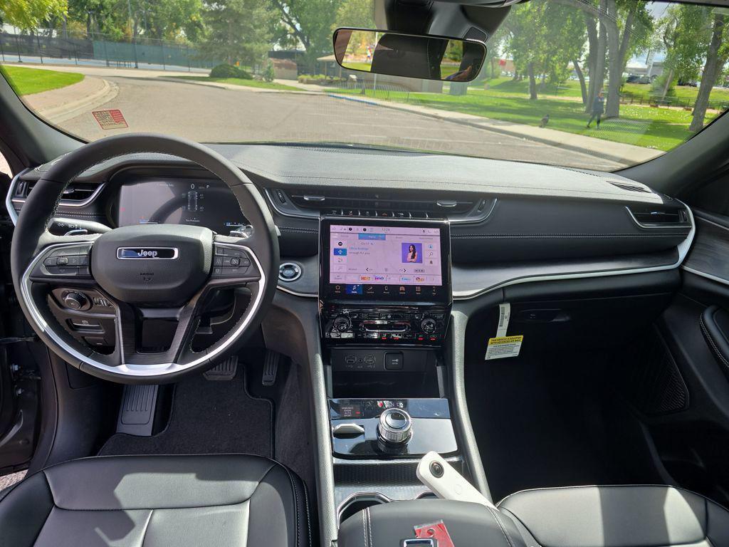 new 2025 Jeep Grand Cherokee car, priced at $42,387