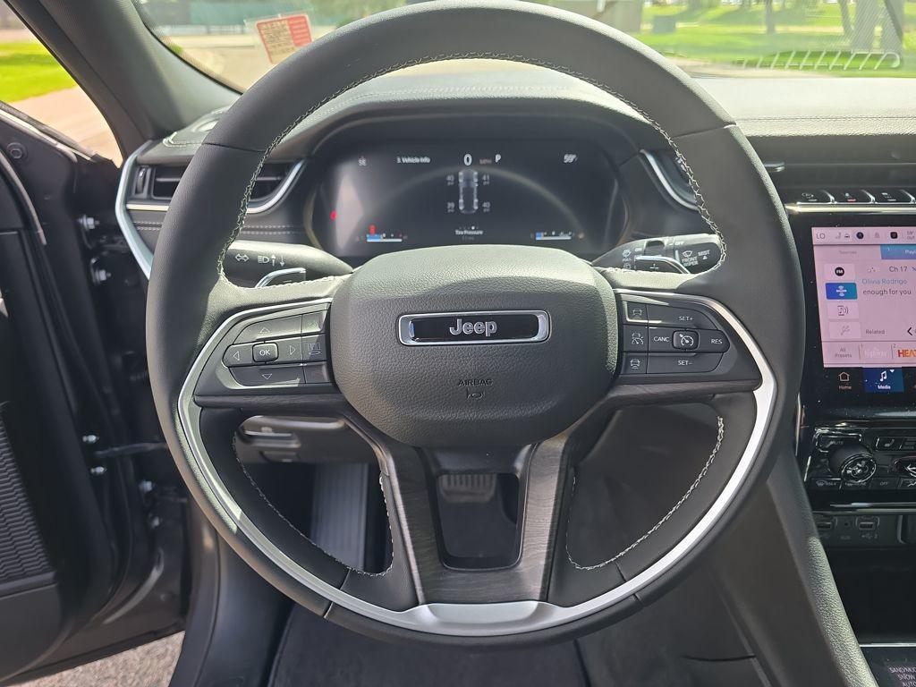 new 2025 Jeep Grand Cherokee car, priced at $42,387