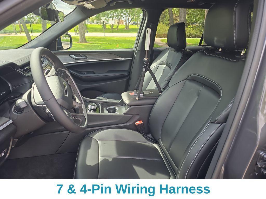 new 2025 Jeep Grand Cherokee car, priced at $42,387