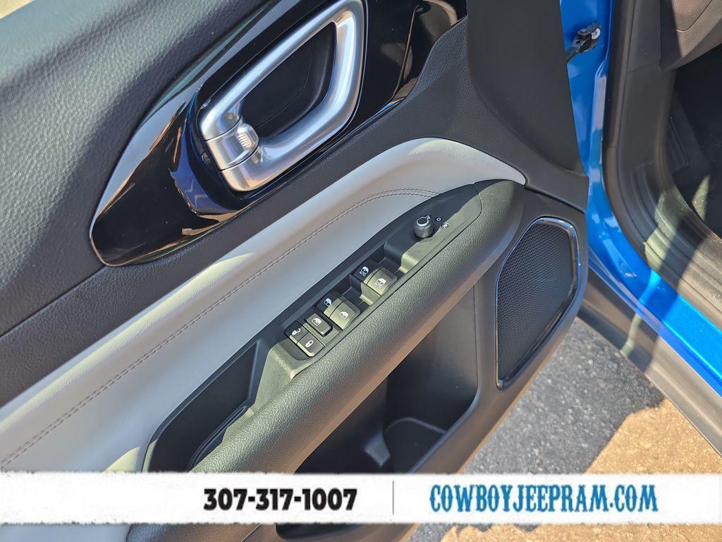 used 2023 Jeep Compass car, priced at $25,573