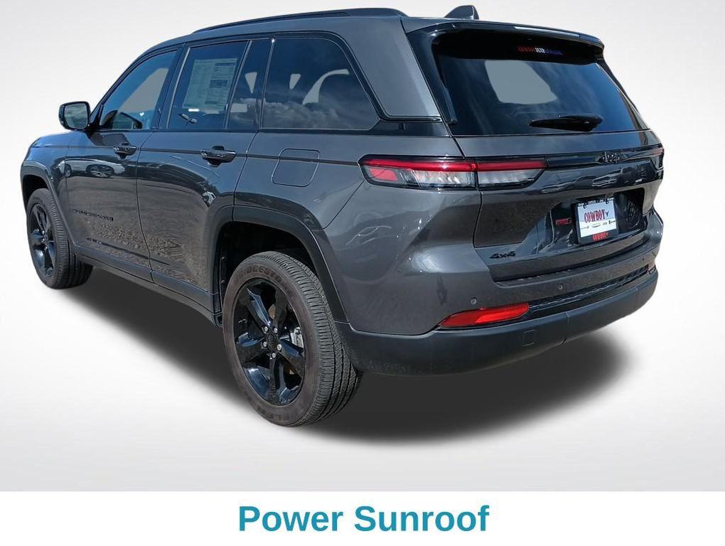 new 2025 Jeep Grand Cherokee car, priced at $37,613