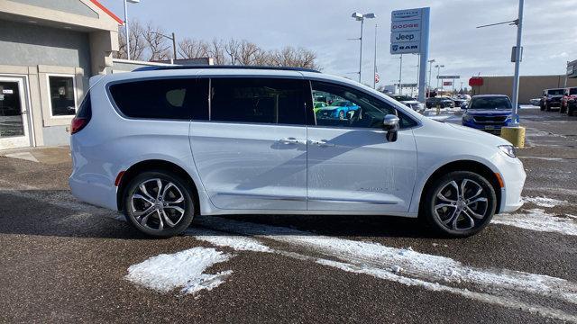 new 2025 Chrysler Pacifica car, priced at $55,620