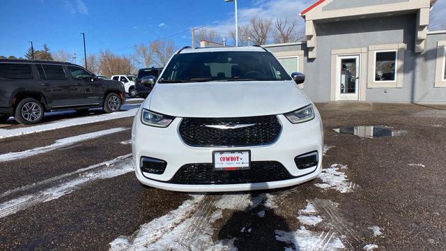 new 2025 Chrysler Pacifica car, priced at $55,620