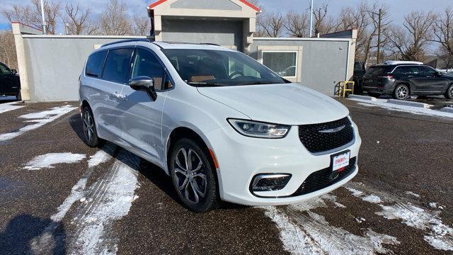 new 2025 Chrysler Pacifica car, priced at $55,620