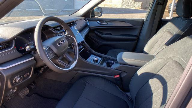 new 2025 Jeep Grand Cherokee car, priced at $39,675