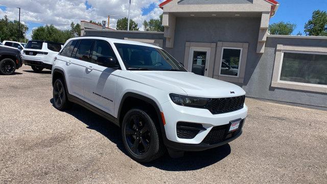 new 2024 Jeep Grand Cherokee car, priced at $40,203