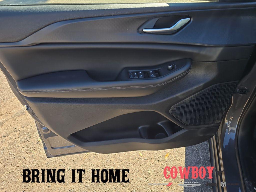 used 2023 Jeep Grand Cherokee L car, priced at $27,795