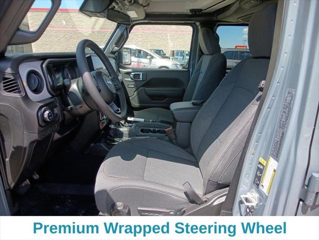 new 2025 Jeep Gladiator car, priced at $48,015