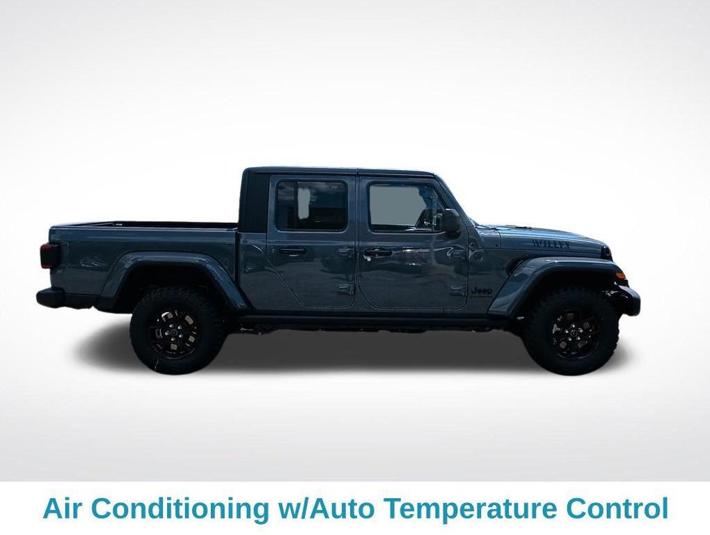 new 2025 Jeep Gladiator car, priced at $44,582