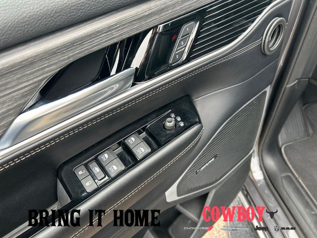 used 2024 Jeep Wagoneer L car, priced at $45,495