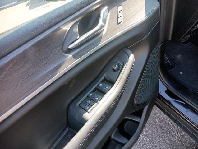 new 2025 Jeep Grand Cherokee car, priced at $45,564