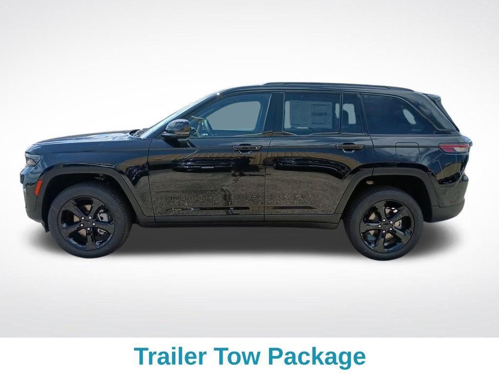 new 2025 Jeep Grand Cherokee car, priced at $45,840