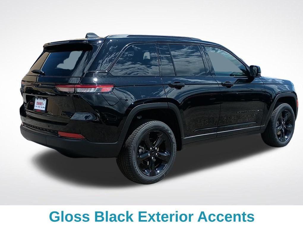 new 2025 Jeep Grand Cherokee car, priced at $45,840