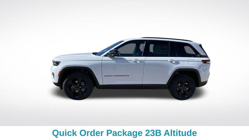 new 2025 Jeep Grand Cherokee car, priced at $39,626