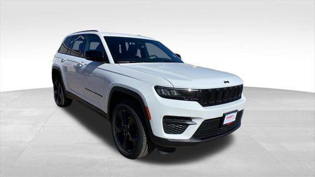 new 2025 Jeep Grand Cherokee car, priced at $41,782