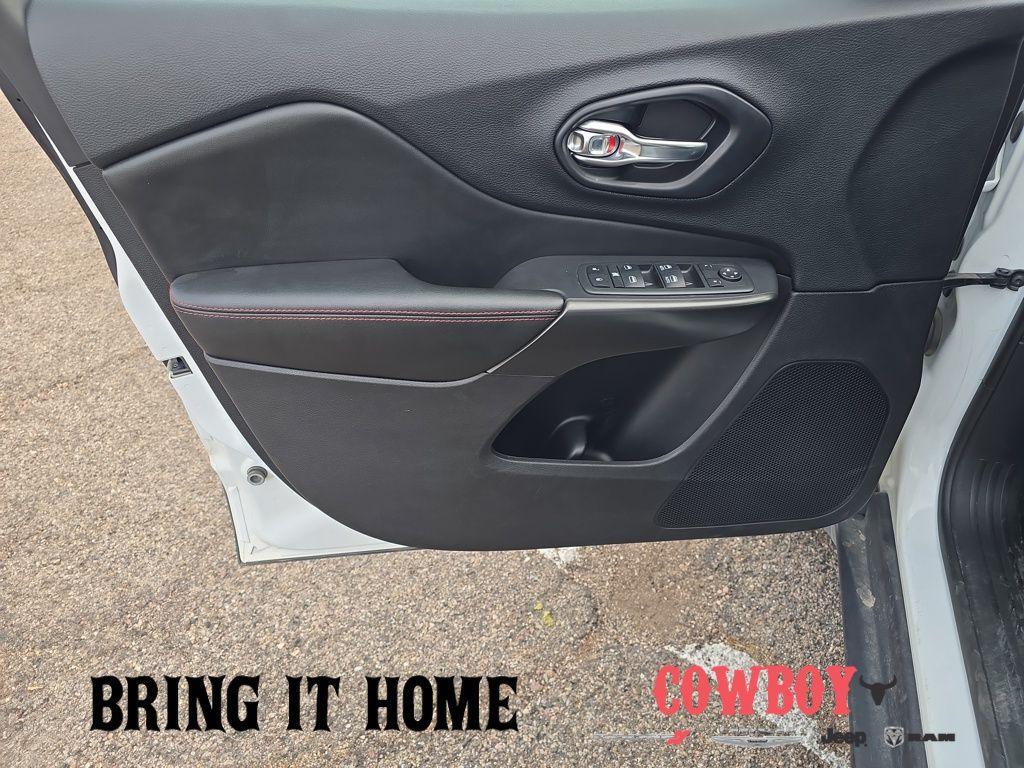 used 2021 Jeep Cherokee car, priced at $23,495