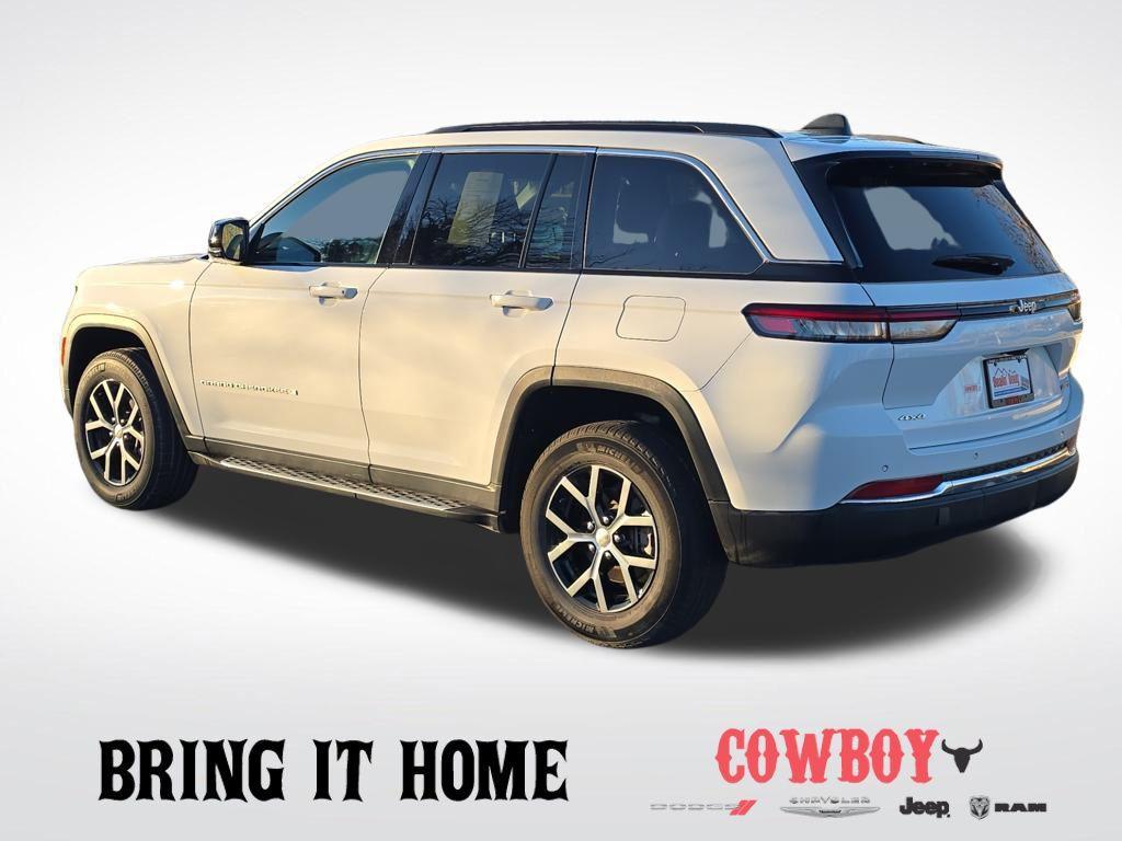 used 2025 Jeep Grand Cherokee car, priced at $40,995